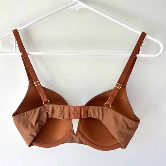 Nubian Skin Brown Seamless T-Shirt Bra Adjustable Strap Size 32D - Picture 6 of 9